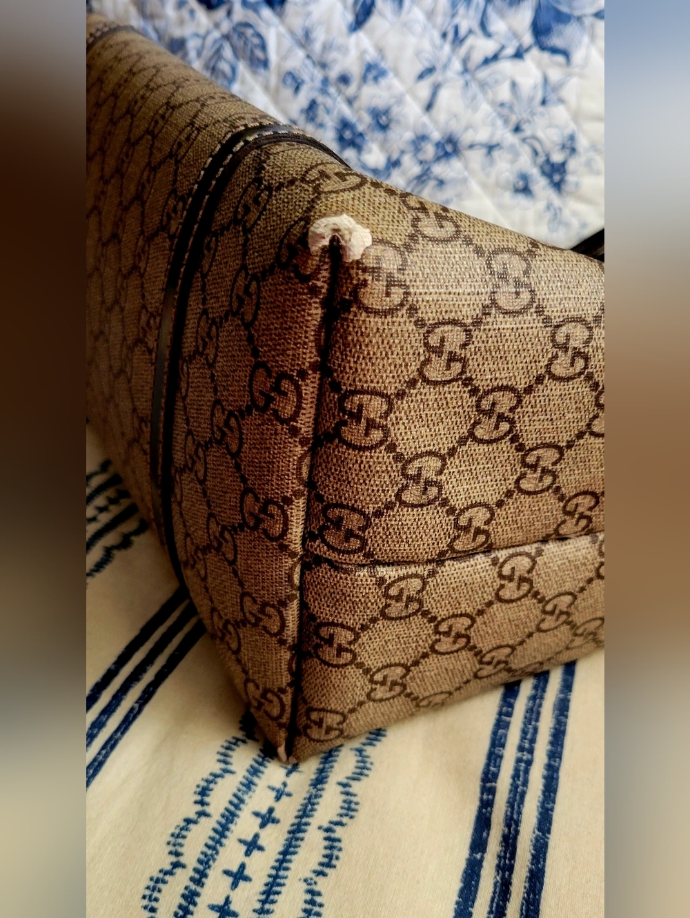 GUCCI GG Supreme Medium Joy Tote Tattoo Rose Hearts collection Authentic! - Picture 13 of 16
